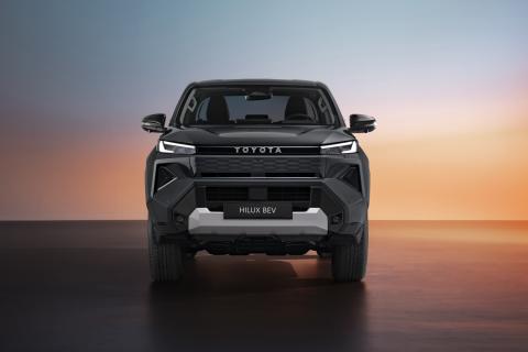 Ninth generation Toyota Hilux front view